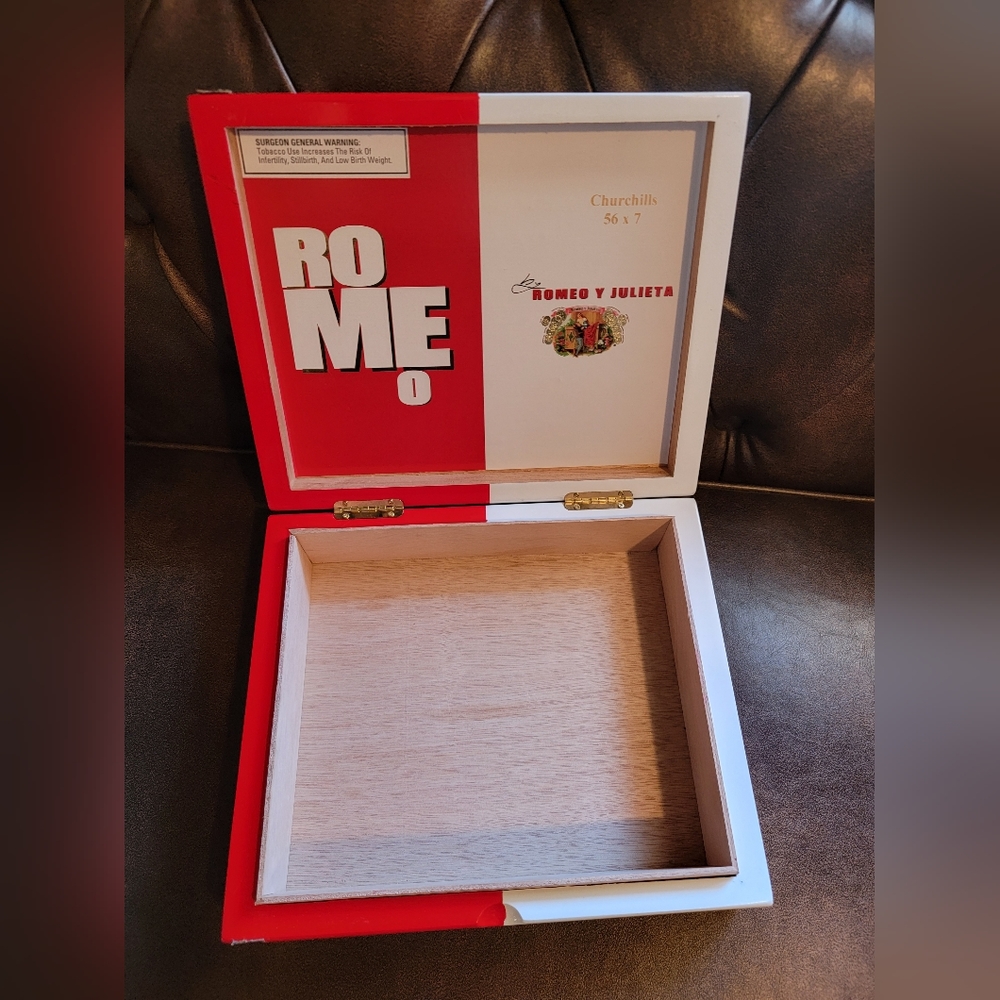 Empty Cigar Box - Picture 3 of 8